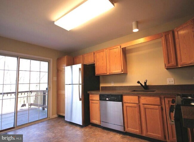 Foto del edificio - 508 Ascot Ct