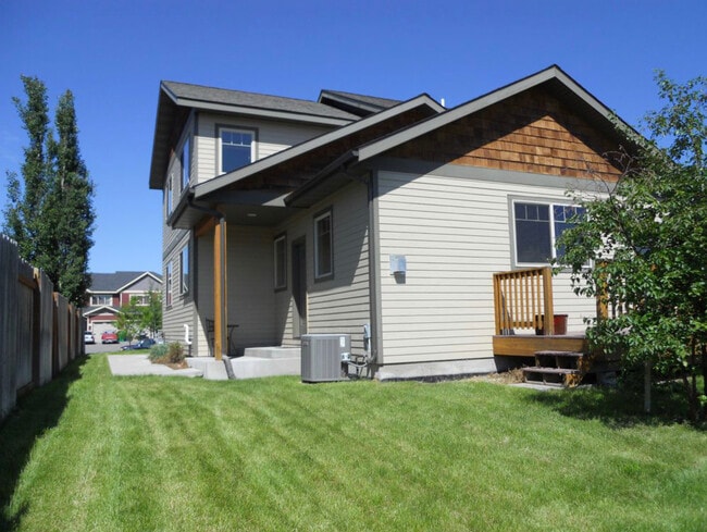 Building Photo - 692 Westgate Ave