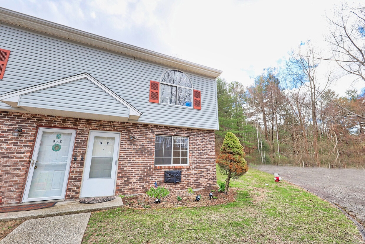 Primary Photo - 197 Pine Hill Rd