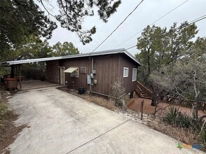 Building Photo - 827 Contour Dr
