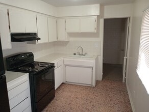 Building Photo - 13239 S Laredo Rd