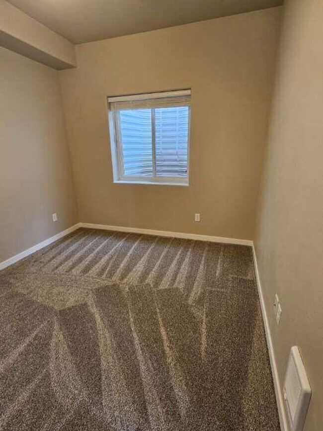 Building Photo - 1550 Aryn Ln