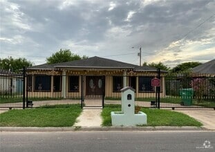 Building Photo - 6804 S Naranja Ln