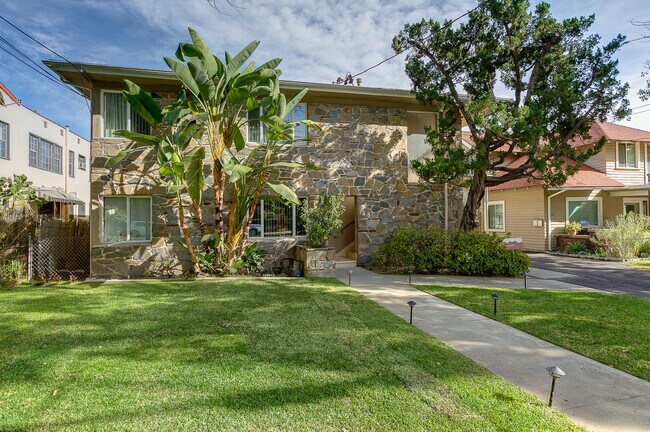 Exterior#1 - 148 N Catalina Ave