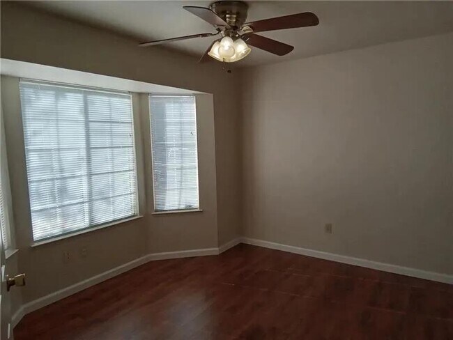 Foto del edificio - 3 bedroom, 3 bathroom Modesto home for rent