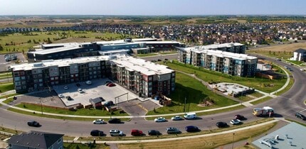 Building Photo - Baydo Flats West