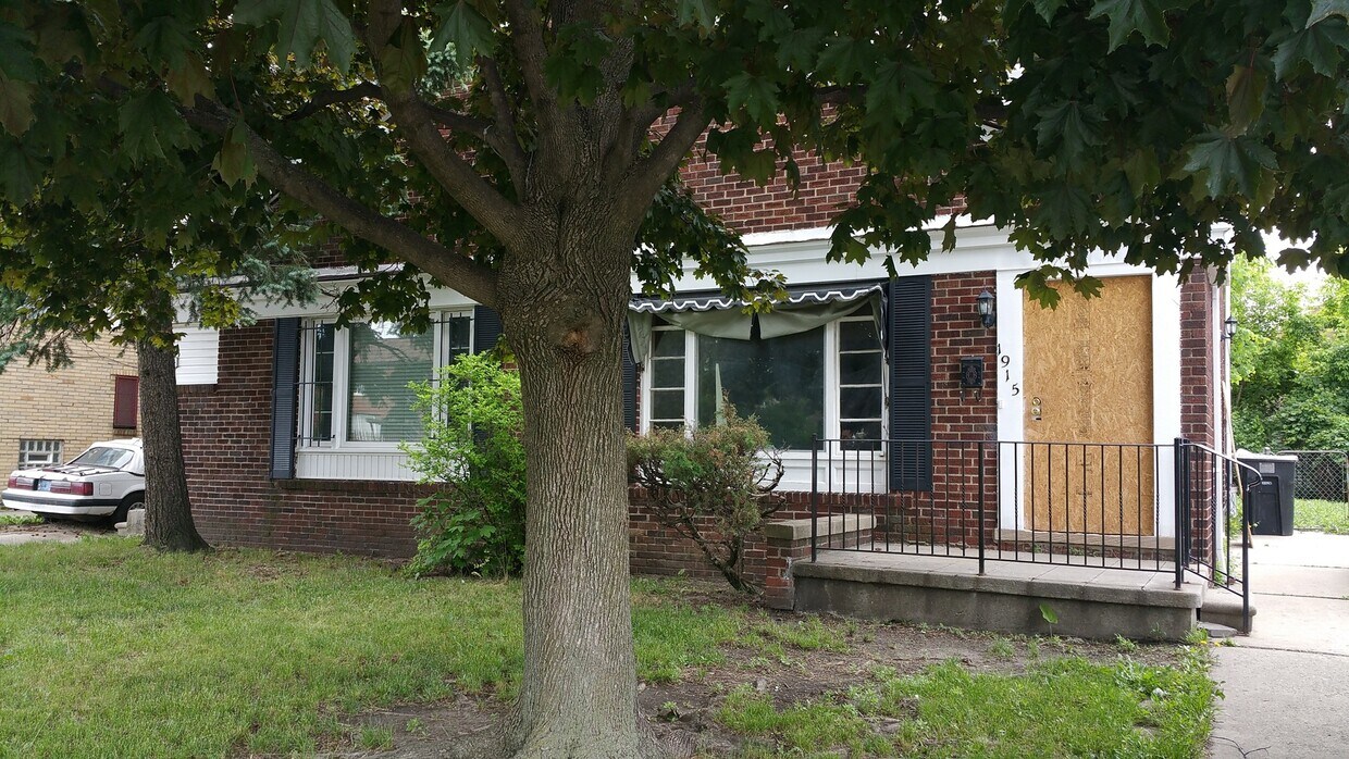 1915 Ewald Cir, Detroit, MI 48238 House Rental in Detroit, MI