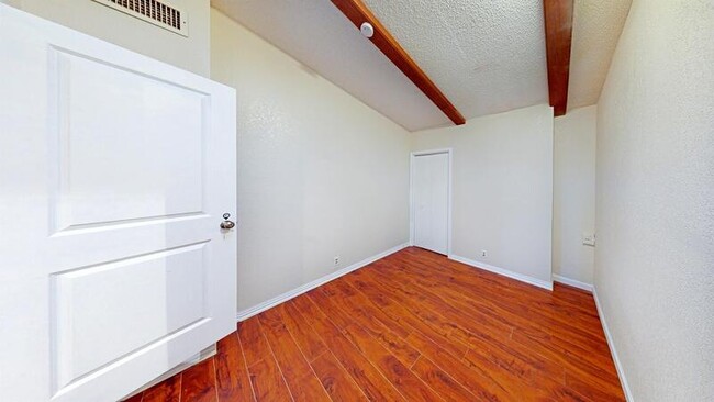 Building Photo - 3111 Fallen Leaf Ln
