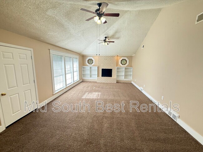 Foto del edificio - 3168 Mountain Terrace St