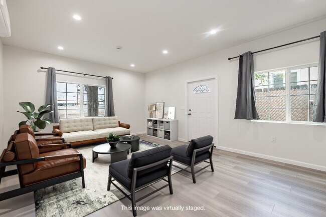 Foto del edificio - 10136 Forbes Ave