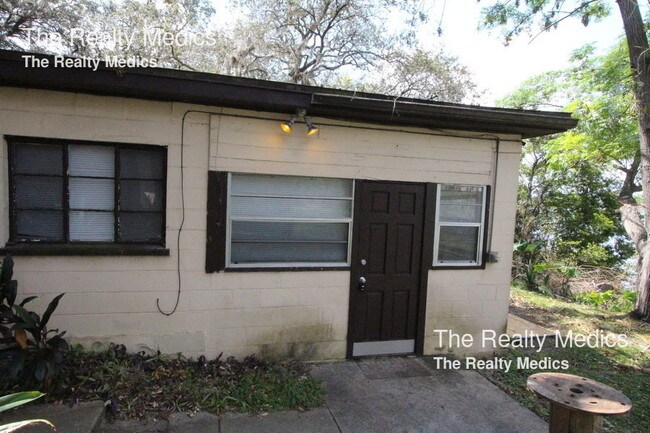 Building Photo - 749 Samoa Ave