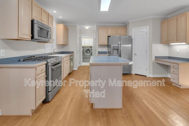 Building Photo - 8402 Trolley Ct