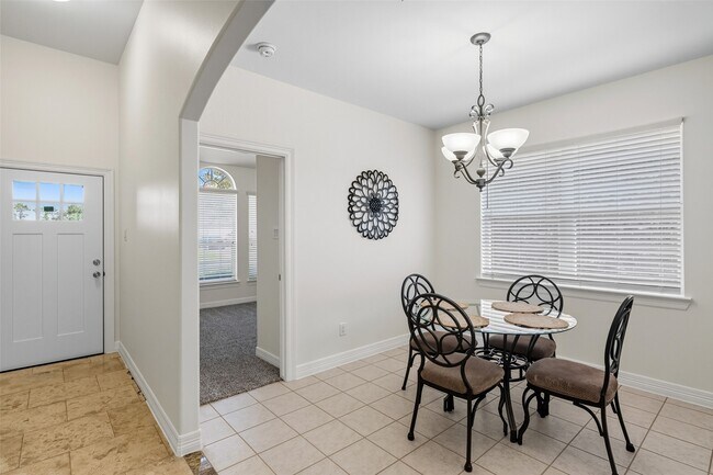 Foto del edificio - 8239 Nagy Hill St