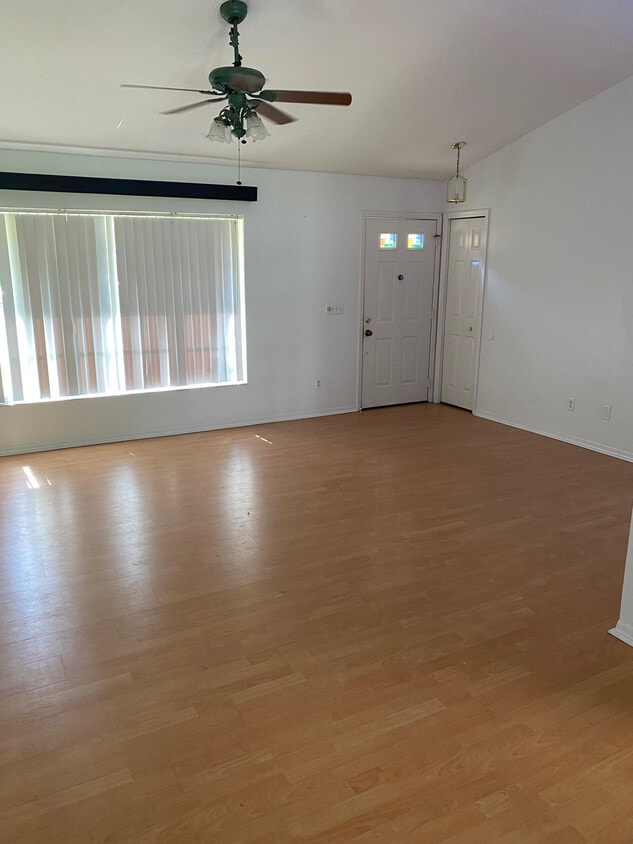 Foto del edificio - 10247 Northglen Drive