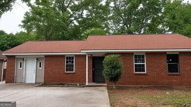 Building Photo - 7055 Swift St