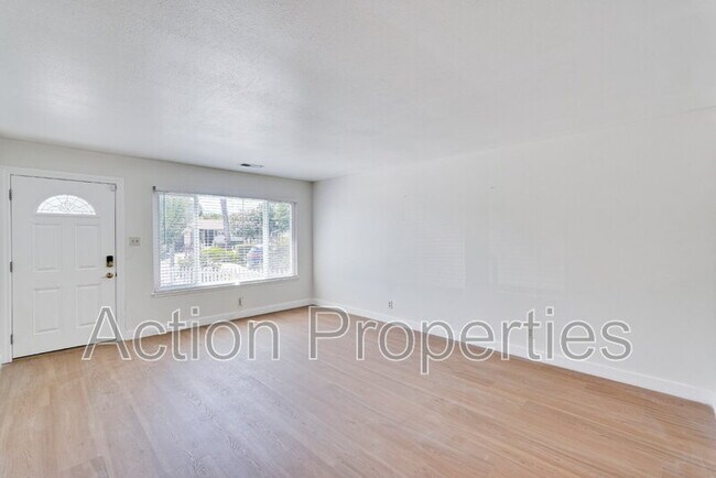 Foto del edificio - 2280 Brentwood Ct