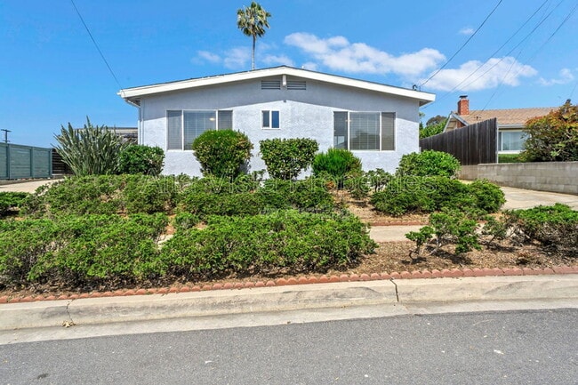 Building Photo - 4722 Mt La Palma Dr