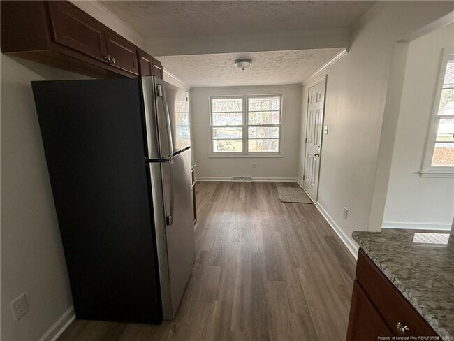 Building Photo - 671 Forest Dr