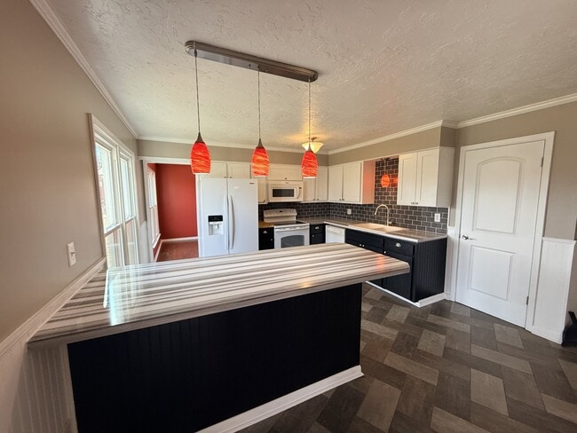 Foto del edificio - 151 Cherokee Dr