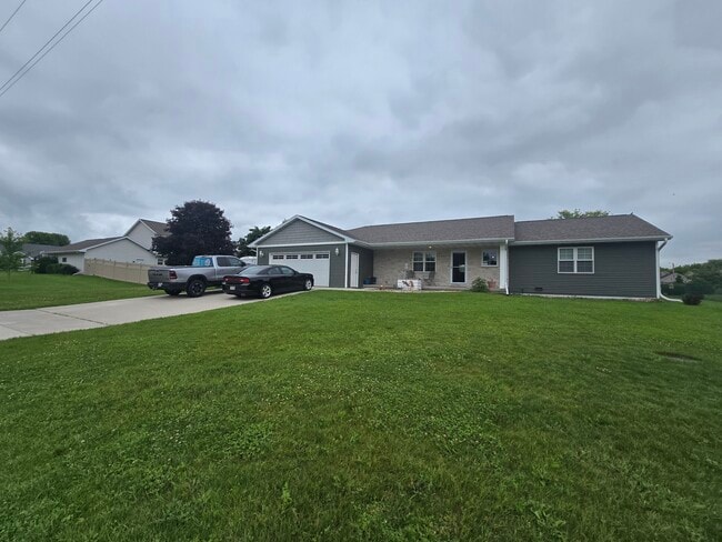 Building Photo - 1230 Spartan Rd