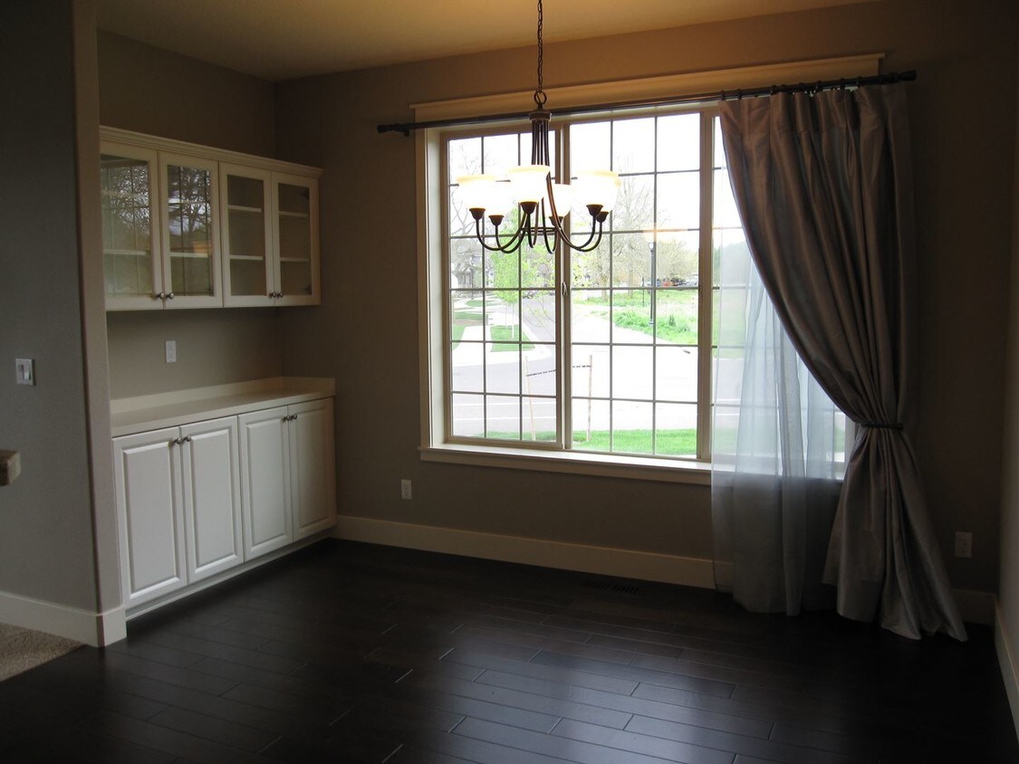 Building Photo - 28839 SW Costa Cir W