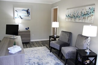 Building Photo - The Bluffs Apartments