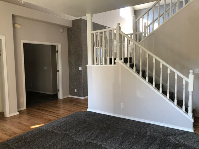 Foto del edificio - 245 Arnos St