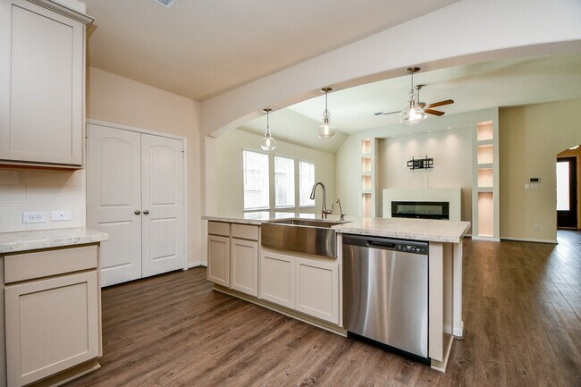 Foto del edificio - 15210 Ordie Run Dr