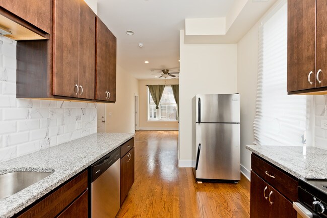 Foto del edificio - 1513 N California Ave