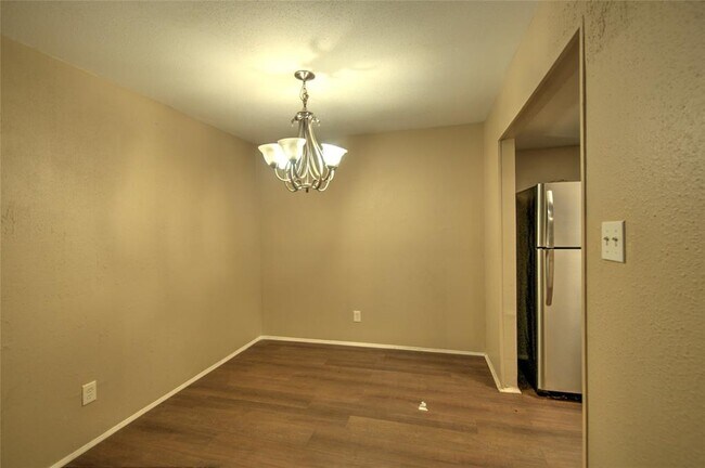Foto del edificio - 9009 Richmond Ave.