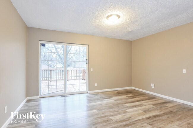 Building Photo - 4850 Evelynaire Pl