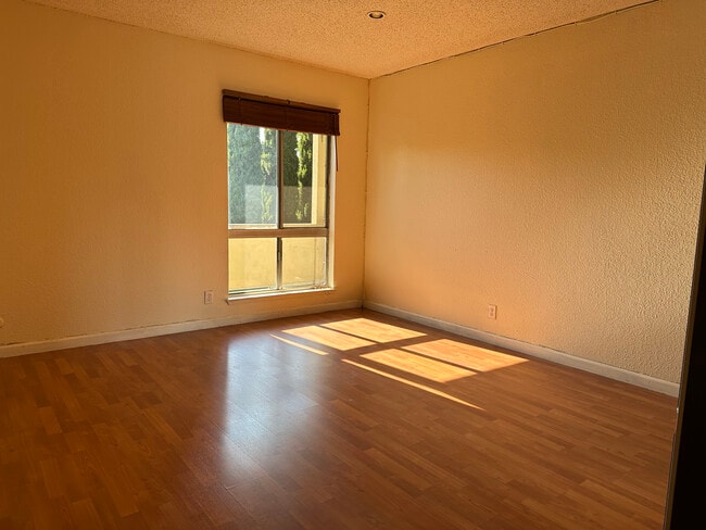 Foto del edificio - 781 N. Fair Oaks Ave.