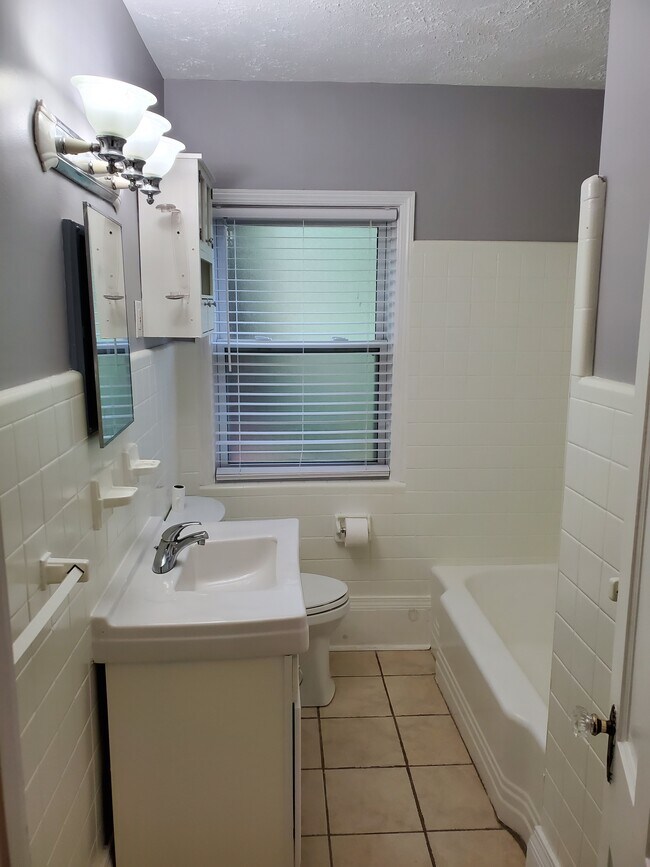 Foto del edificio - 68 Honour Cir NW