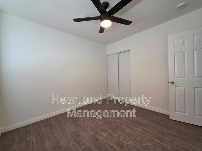 Foto del edificio - 5367 Roswell St