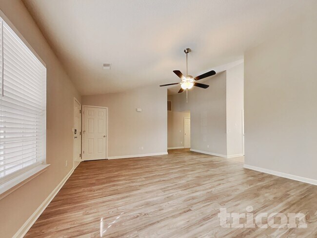 Foto del edificio - 116 Star Hill Ln