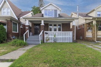 Building Photo - 273 Eastlawn St