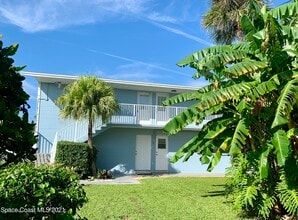 Building Photo - 302 Lincoln Ave