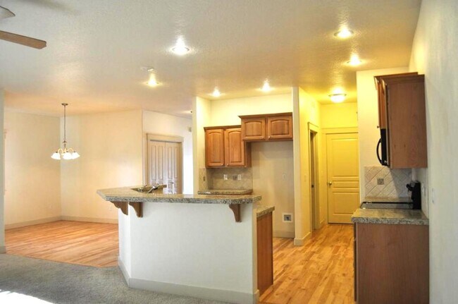 Foto del edificio - 9083 W Dalton Pl