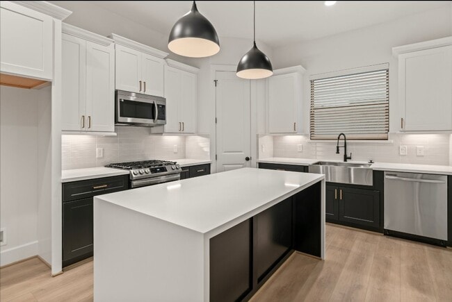 Building Photo - 816 Curtin St