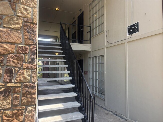 Foto del edificio - 6717 S Richmond Ave