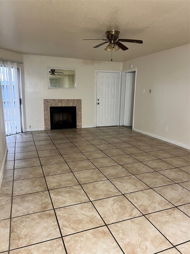 Foto del edificio - 9700 Leawood Blvd