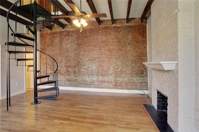 Building Photo - 523 Dumaine St