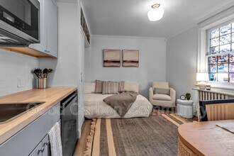 Building Photo - 23 Allen St