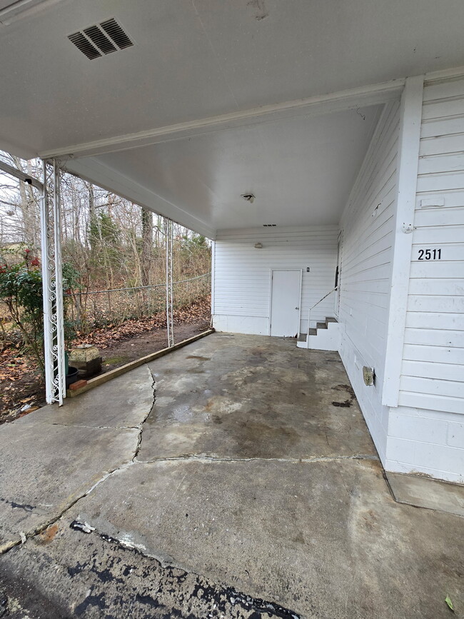 Foto del edificio - 2511 Carroll Ave SE