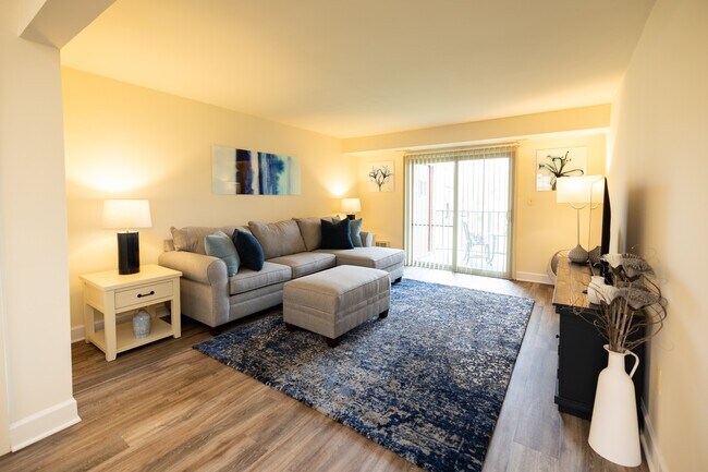 Foto del edificio - Rockdale Gardens Apartments & Townhomes*