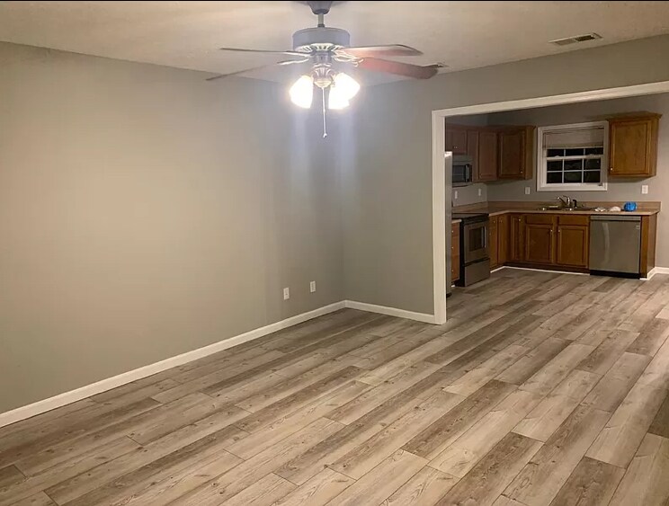 Living Room - 158 Darby Woods Ct