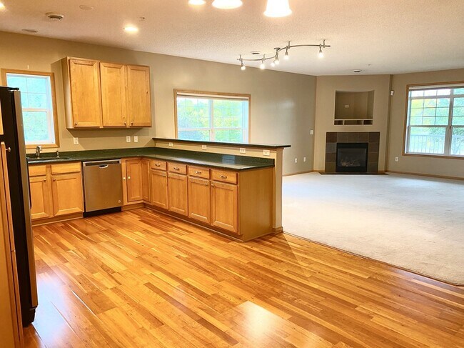 Building Photo - 4940 Underwood Ln N