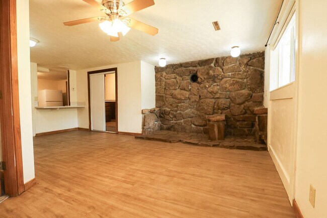Building Photo - 4700 Foothills Dr