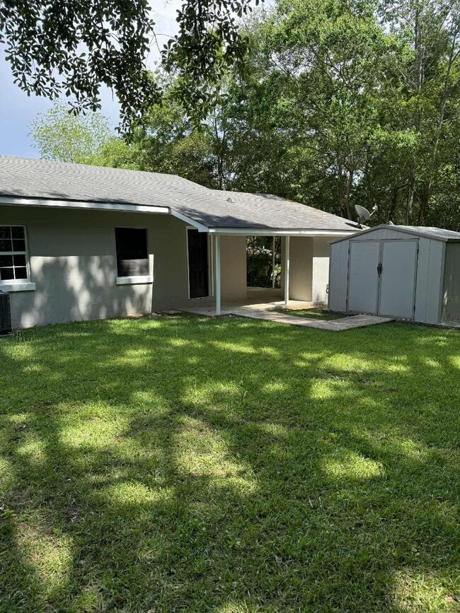 Building Photo - 102 S Redd Street - Unit 102