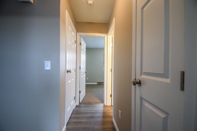 newly remodeled - 3425 Lilac Ln